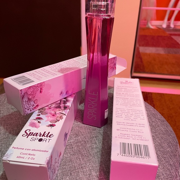 Perfume - Picture 4 of 6